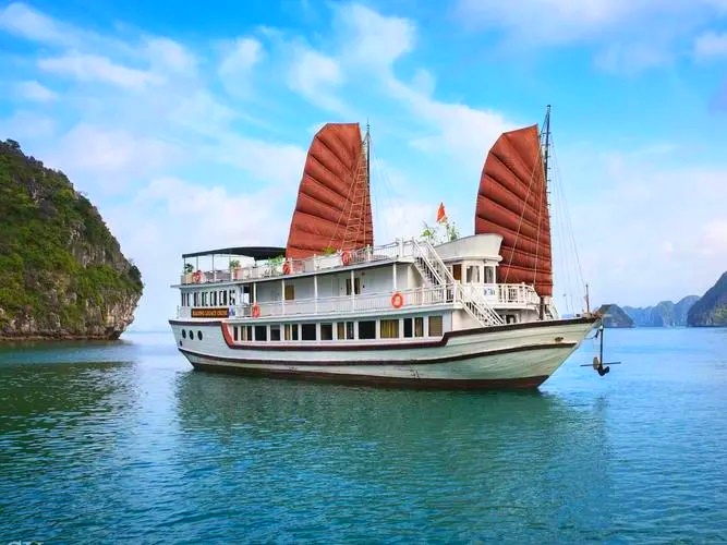 越南下龙湾•迷宫仙境•河内胡志明陵 四天三晚游【北越时