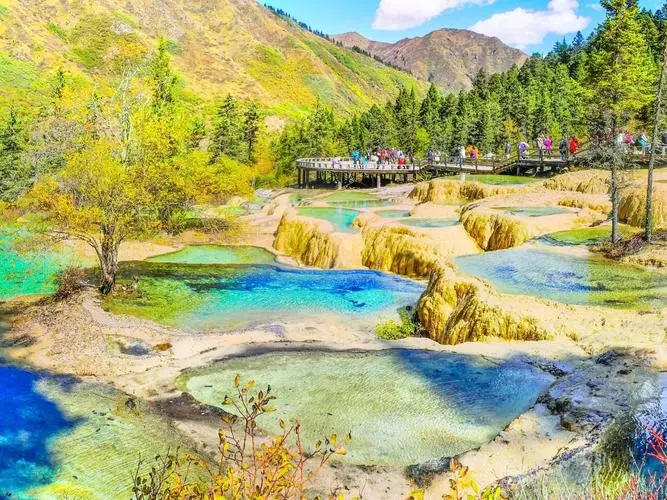 巴蜀全景纯玩7日游-成都、熊猫乐园（或都江堰）、九寨沟、黄龙、乐山大佛、 峨眉山(mxzl)