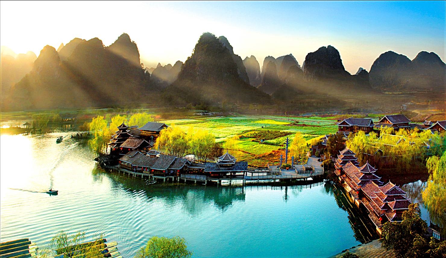 德天跨国瀑布•通灵峡谷•巴马长寿乡•桂林山水•漓江阳朔•世外桃源 6天5晚游【广西经典游】